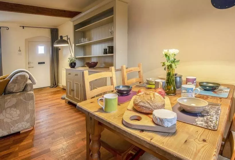 Beacon Cottage