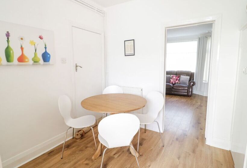 Beside The Sea   Ar Lan Y Mor