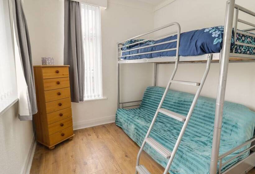 Beside The Sea   Ar Lan Y Mor