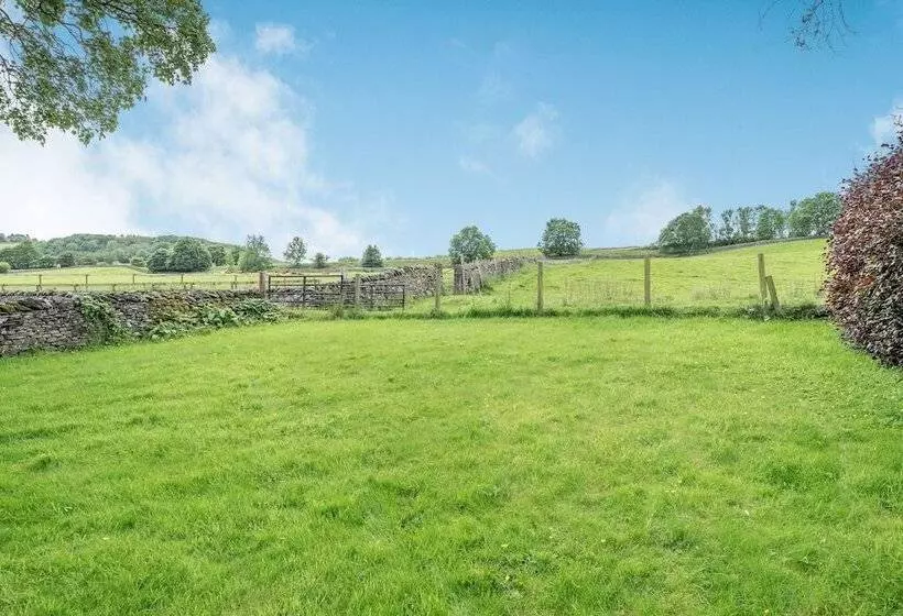 5 The Granary