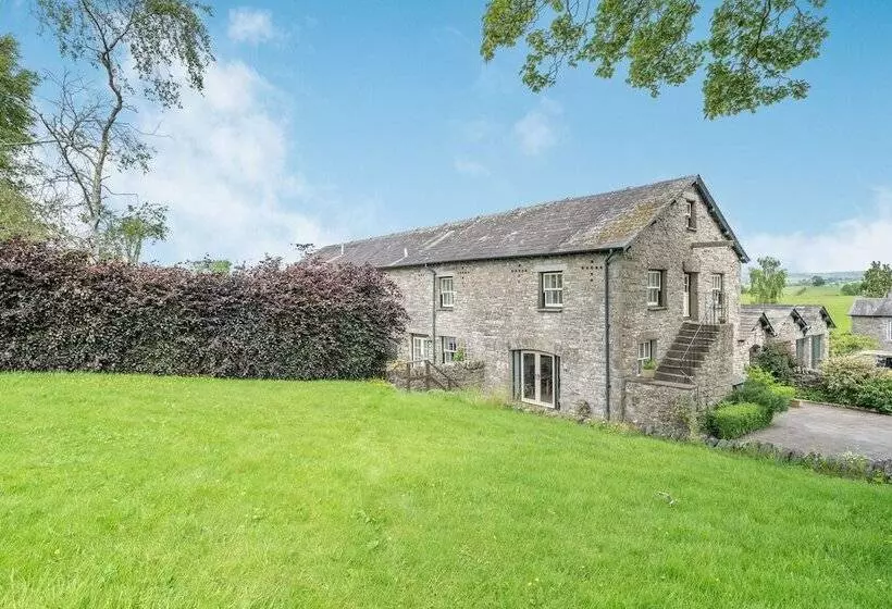 5 The Granary