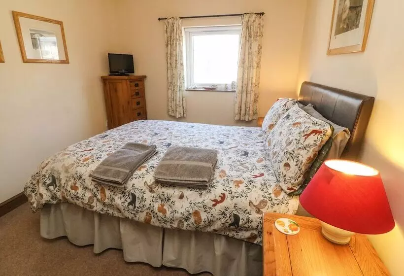 Bytheway Cottage