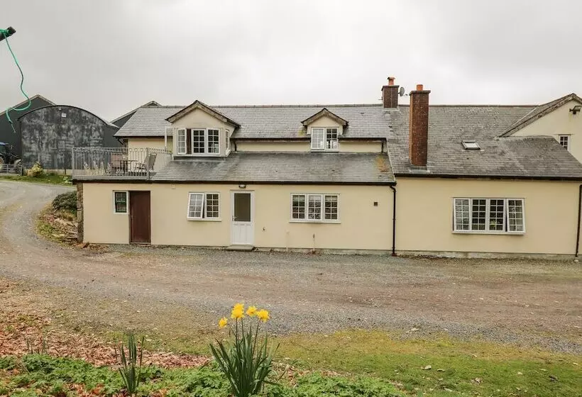 Cefn Cottage