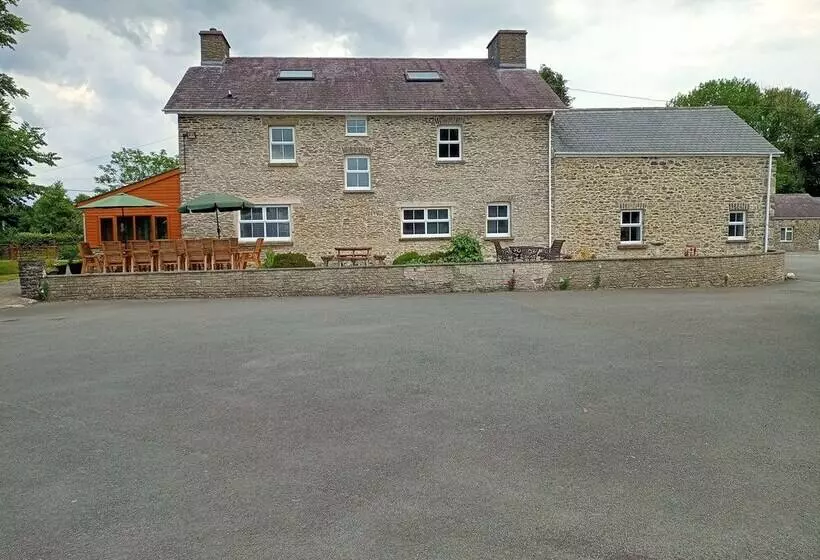 Dolau Farmhouse