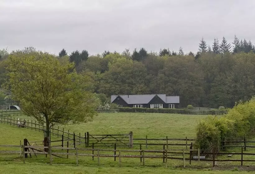 Farley Lodge