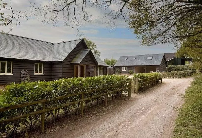 Farley Lodge
