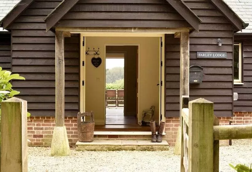 Farley Lodge