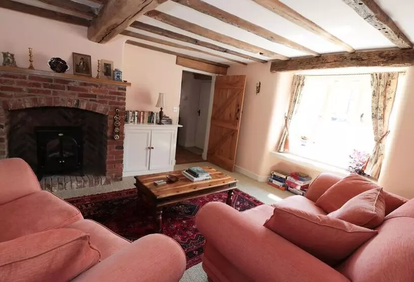 Just A Cottage, Newlands Farm