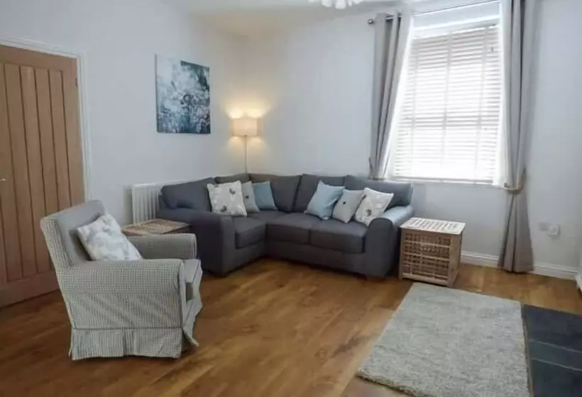 Silversands Cottage