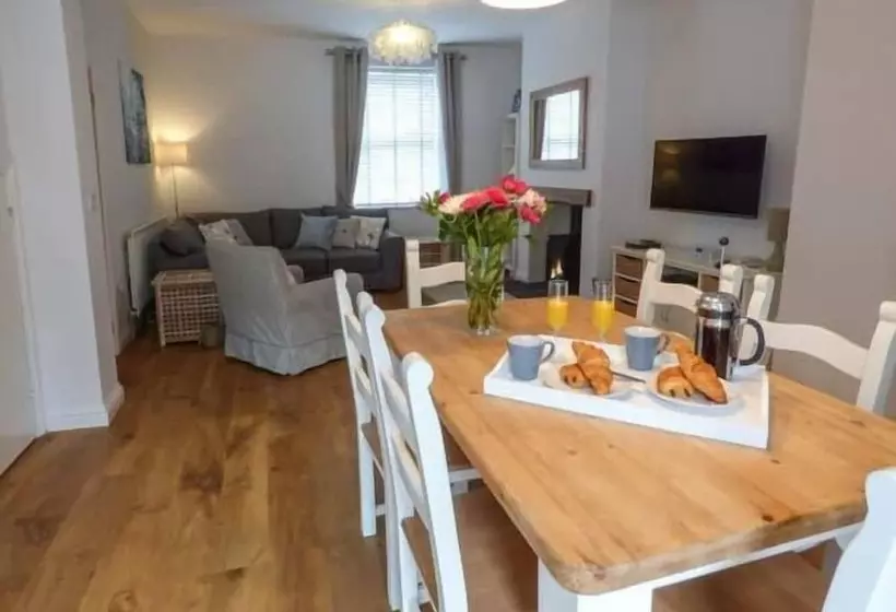 Silversands Cottage