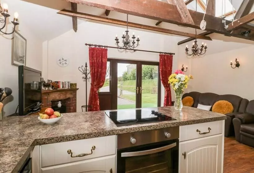 Walnut Cottage