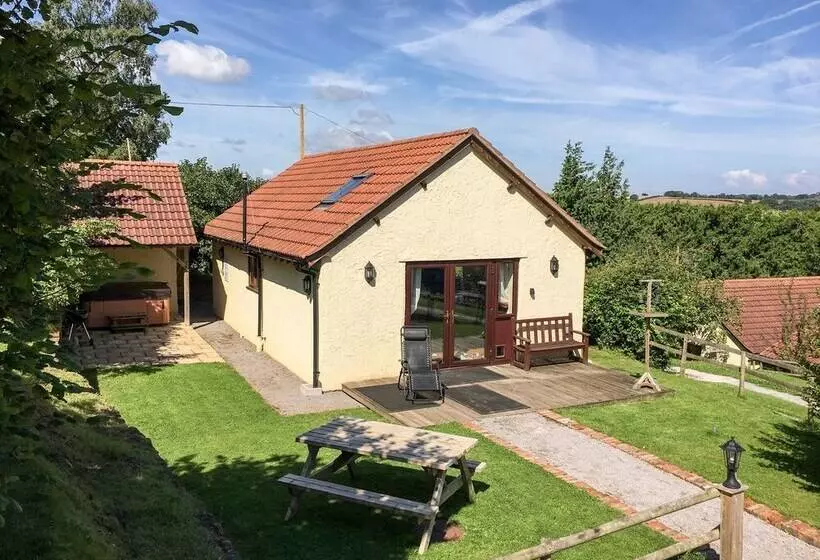 Walnut Cottage