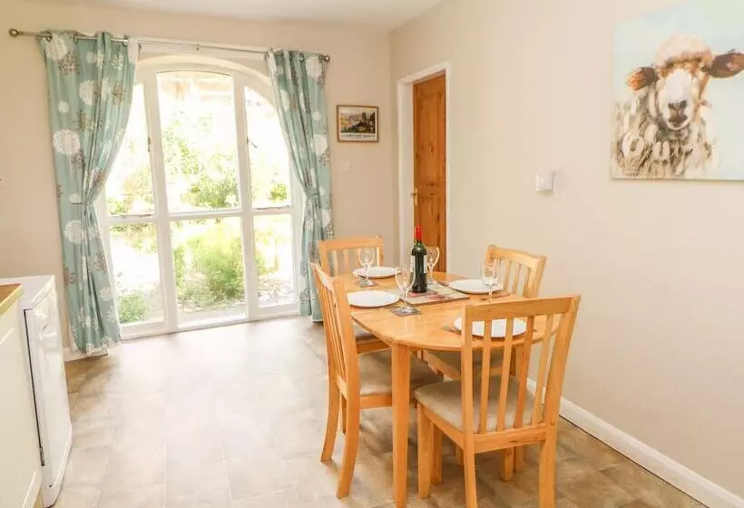 Wear View Cottage