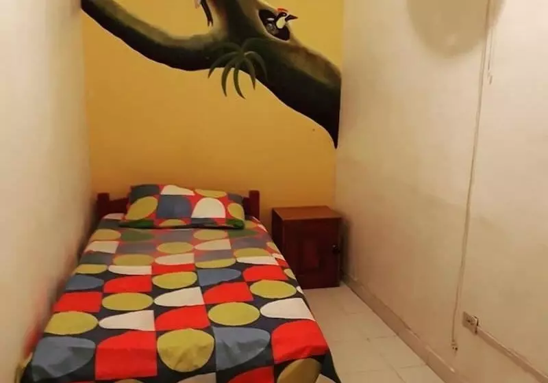 Anaira Hostel
