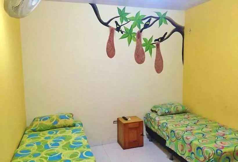 Anaira Hostel