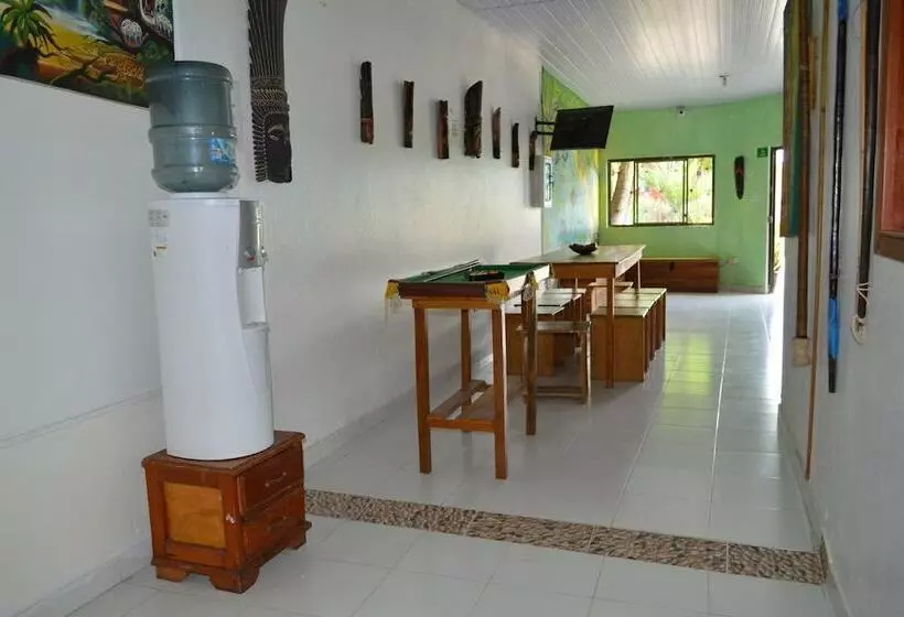 Anaira Hostel