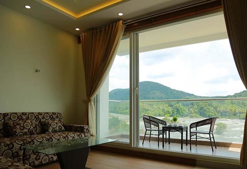 호텔 Athirapilly River Resort