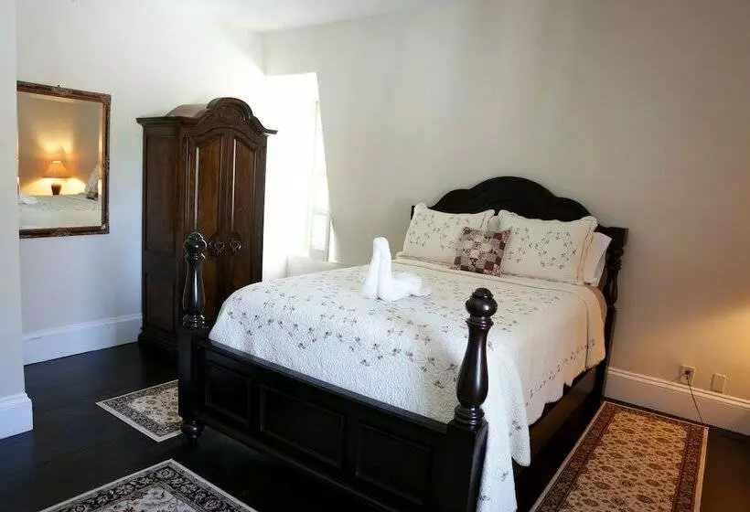 Hotelli Brinckerhoff Inn