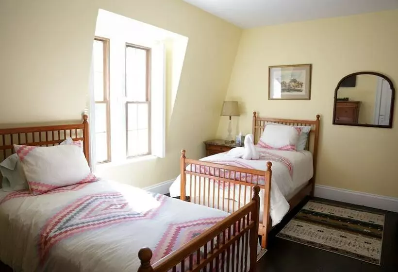 Hotelli Brinckerhoff Inn