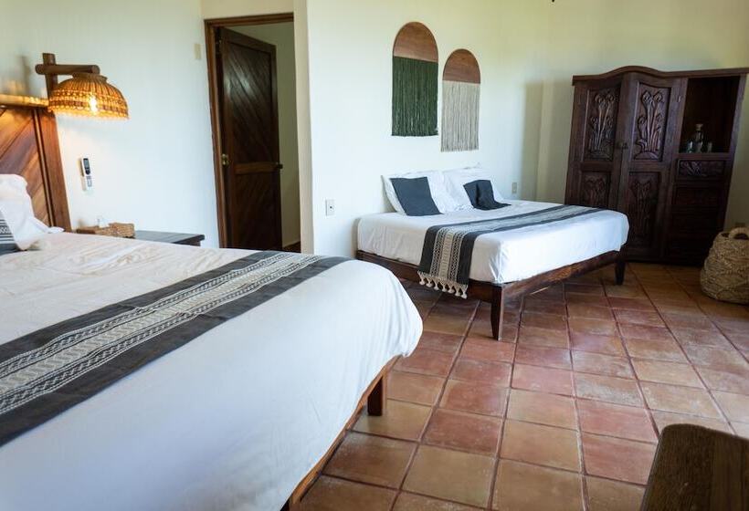 هتل Casa Manzanillo Boutique