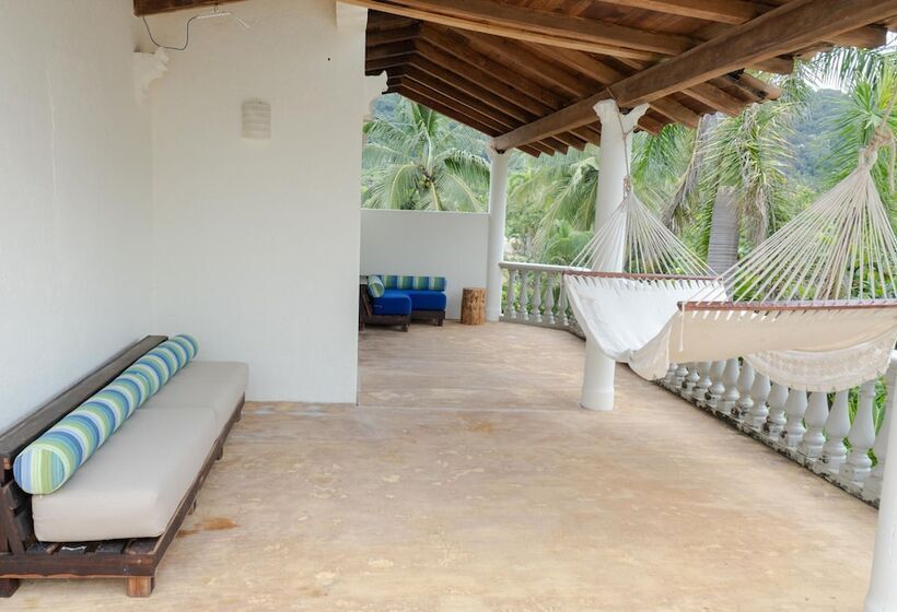 هتل Casa Manzanillo Boutique