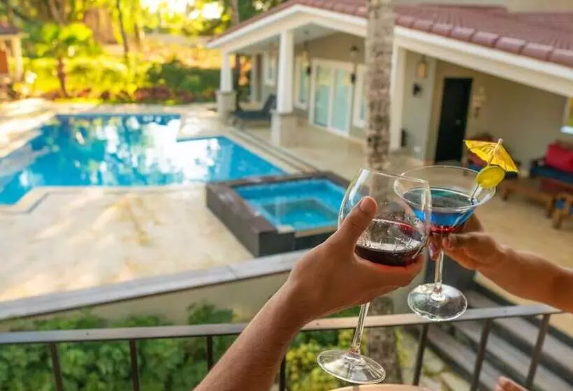 هتل Colibri Boutique