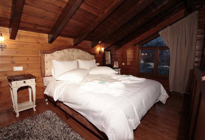 فندق Efharis Filoxenon