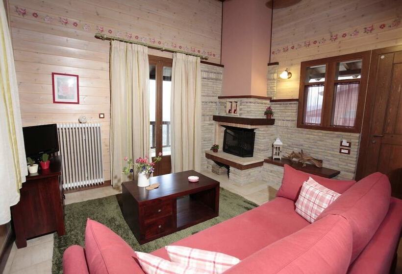 فندق Efharis Filoxenon