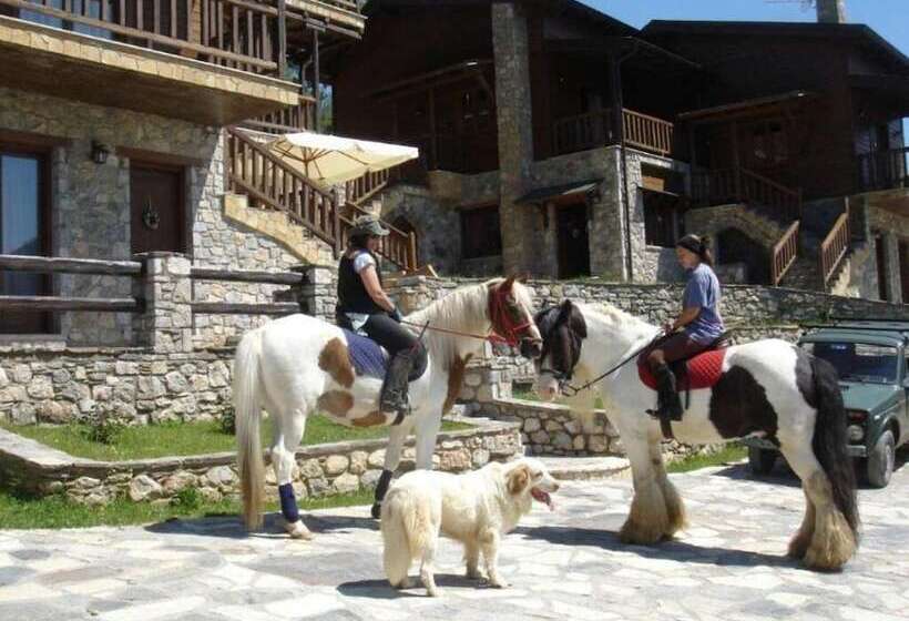 فندق Efharis Filoxenon