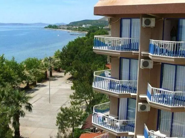 ホテル Erdek Helin