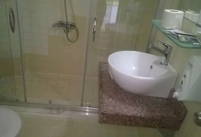 ホテル Erdek Helin