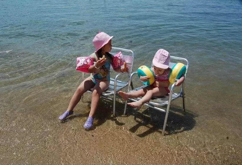 ホテル Erdek Helin