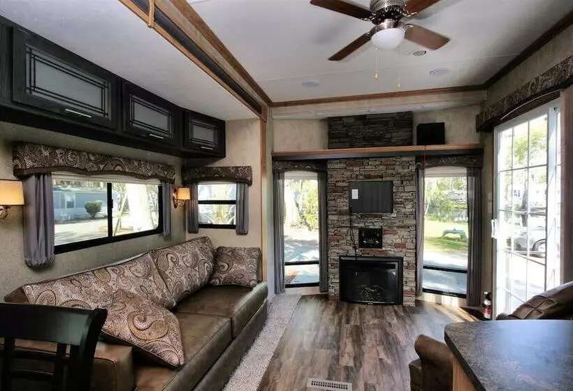 Hotelli Homosassa River Rv Resort