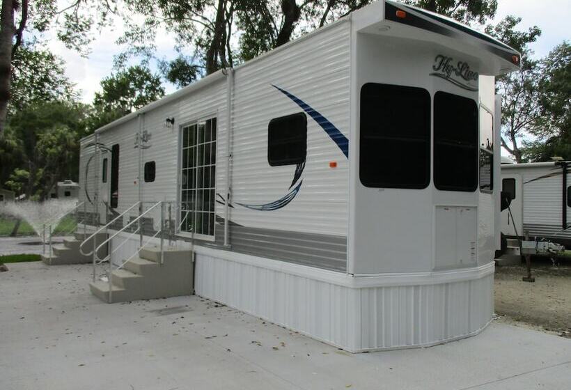 호텔 Homosassa River Rv Resort