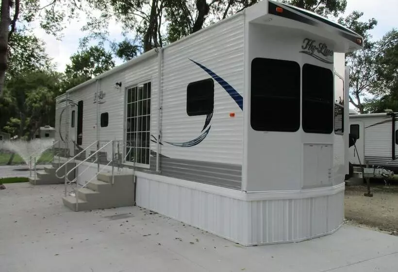 Hotelli Homosassa River Rv Resort