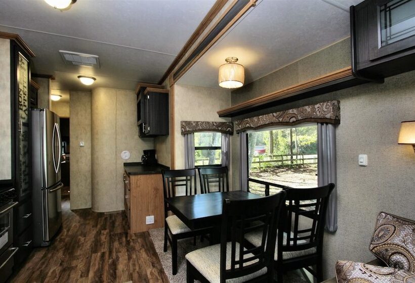 호텔 Homosassa River Rv Resort