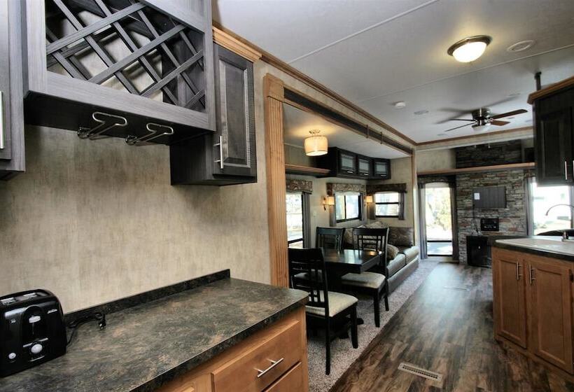 호텔 Homosassa River Rv Resort