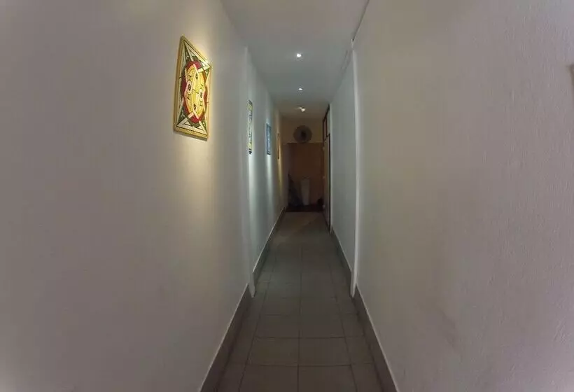 هتل Hôtel Le Dronmi