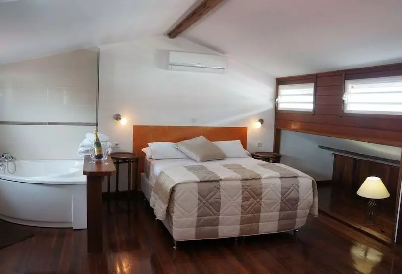 هتل Hôtel Le Dronmi