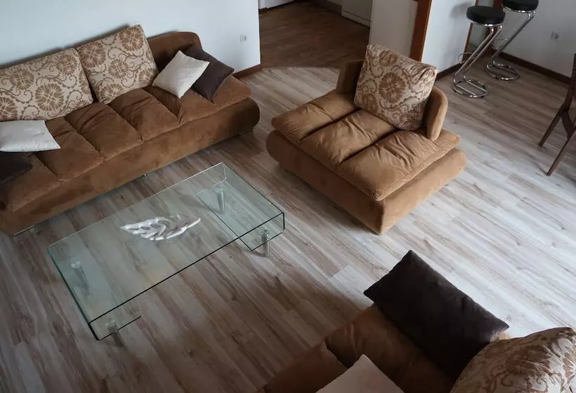 هتل Hôtel Le Dronmi