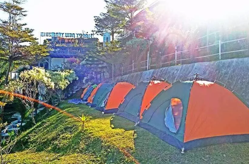 ホテル Kinlomchomdaw