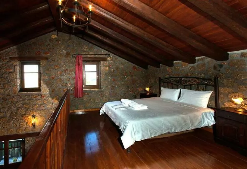 Hotelli Pera Alonia Guest House