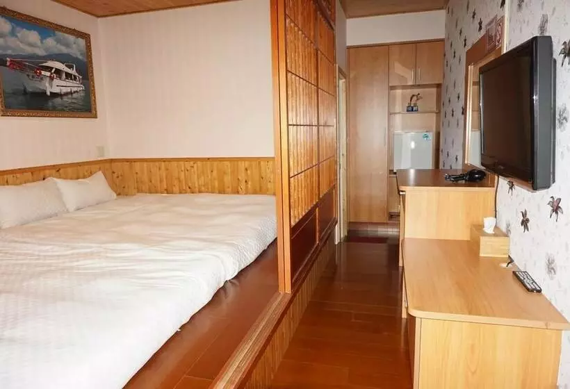 Lakeside B&b