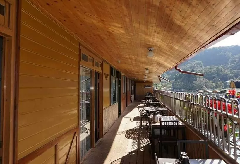 Lakeside B&b