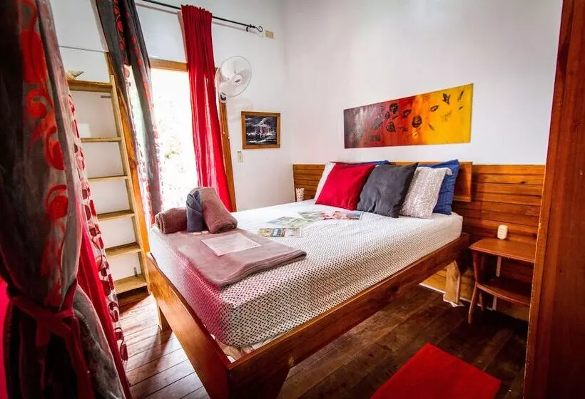 پانسیون Barrbra Bnb Over The Sea