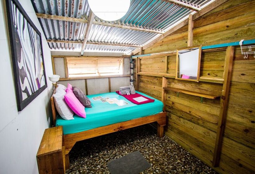 پانسیون Barrbra Bnb Over The Sea