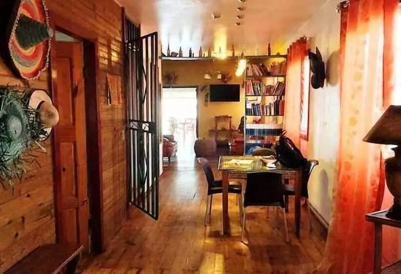 پانسیون Barrbra Bnb Over The Sea