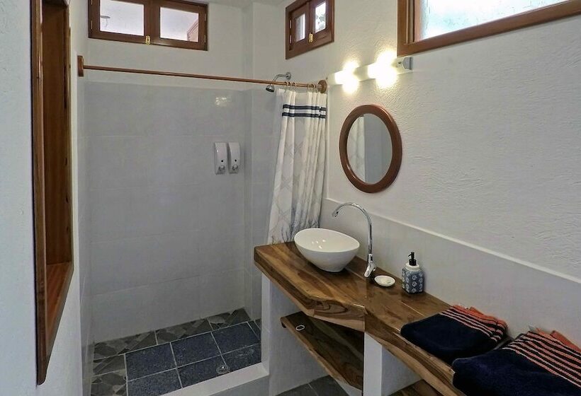 Пансион Galeodan Suites