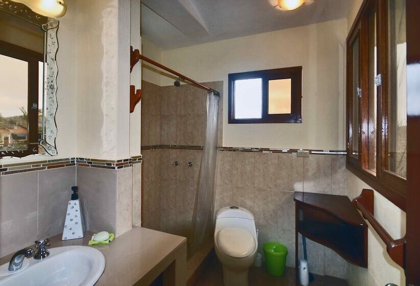 Пансион Galeodan Suites