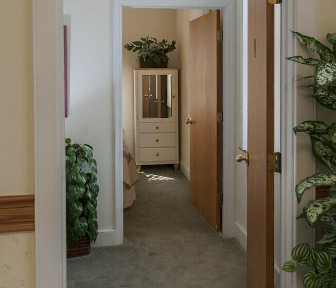 膳宿费 Hermann House Inn